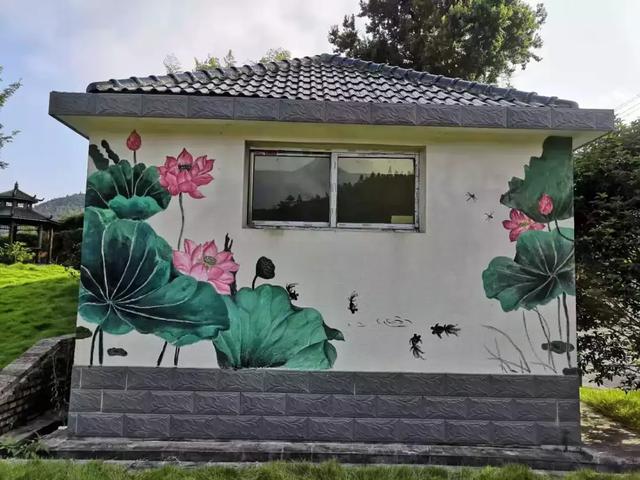 百校千生閩東行丨疊石鄉(xiāng) 百平濃情墻繪“靚”相竹陽(yáng)，壁畫(huà)藝術(shù)助力新時(shí)代新農(nóng)村文化建設(shè)